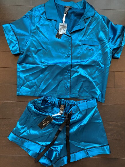 NWT Meshki Claire Satin Pajama Turquoise *Top Only* M - Picture 2 of 6